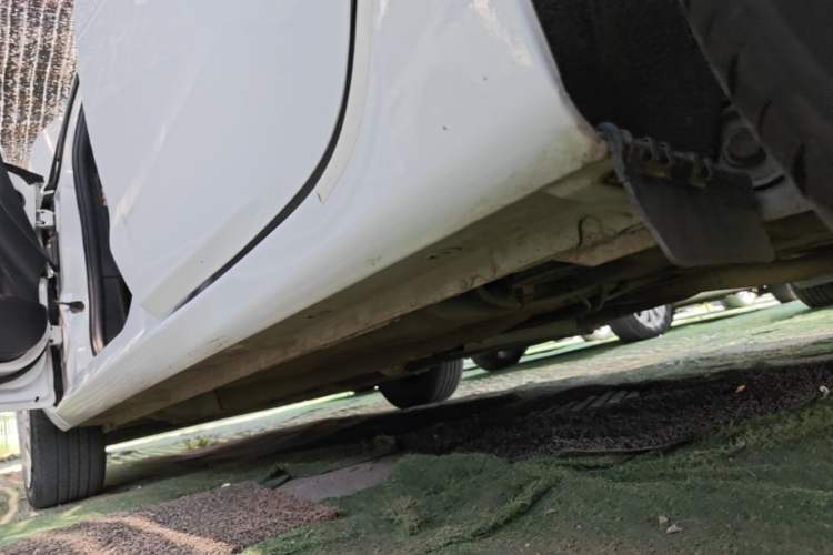 Used Ford Fiesta 2013 Hatchback 1.5L Manual Fashion Edition Left Side Sill