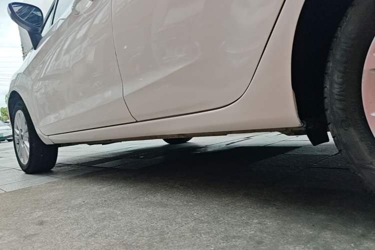 Used Ford Fiesta 2013 Hatchback 1.5L Automatic Fashion Edition Left Side Sill