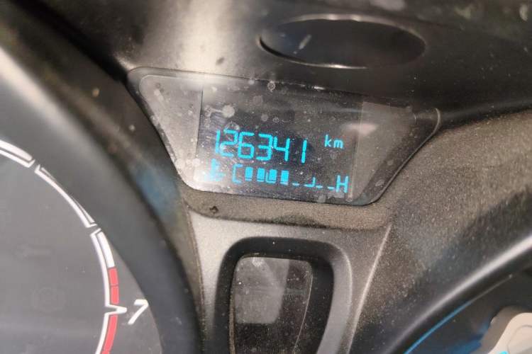Used Ford Fiesta 2013 Sedan 1.5L Manual Fashion Edition Odometer Close Up