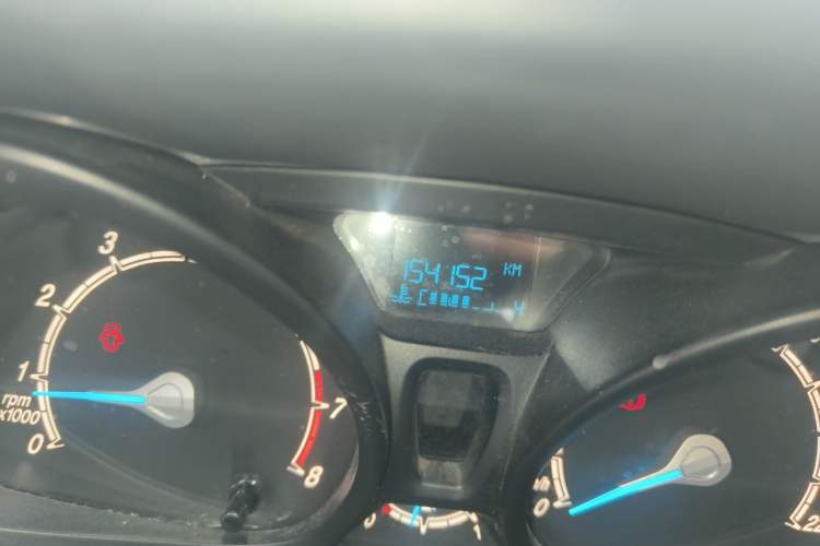 Used Ford Fiesta 2013 Sedan 1.5L Manual Fashion Edition Odometer Close Up