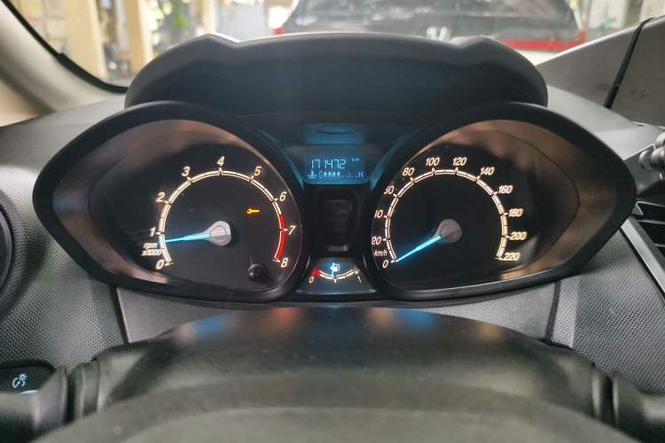 Used Ford Fiesta 2013 Sedan 1.5L Manual Fashion Edition Odometer Close Up