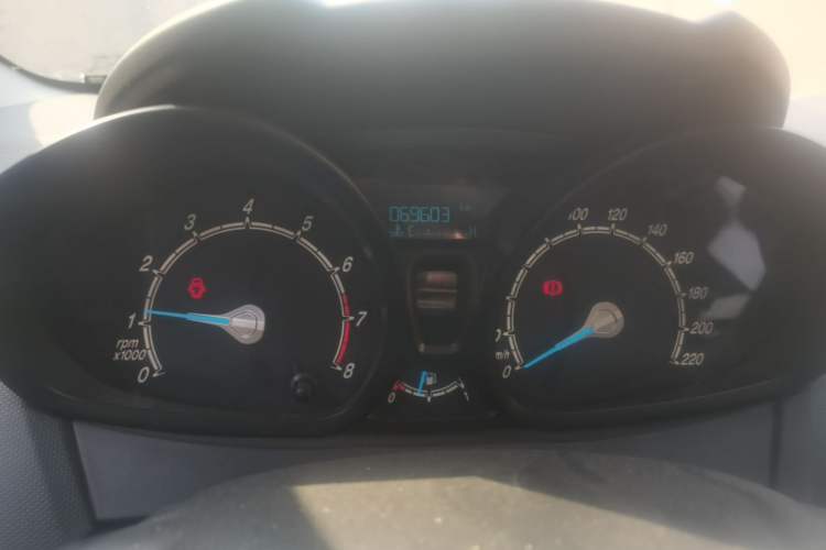 Used Ford Fiesta 2013 Sedan 1.5L Manual Fashion Edition Odometer Close Up