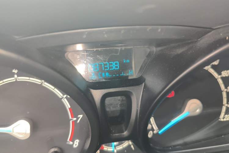 Used Ford Fiesta 2013 Sedan 1.5L Manual Fashion Edition Odometer Close Up