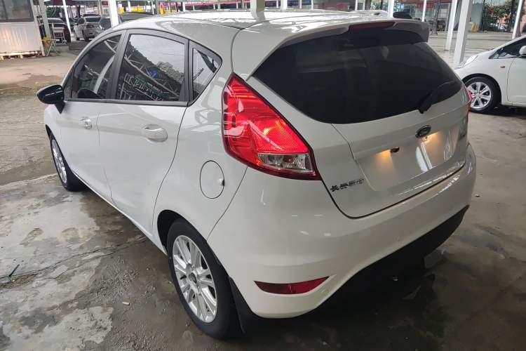 Used Ford Fiesta 2013 Hatchback 1.5L Automatic Fashion Edition Rear Left 45 Deg