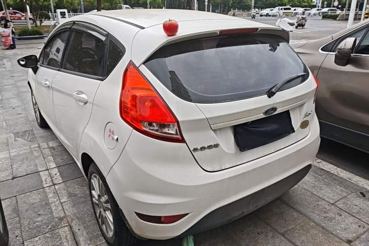 Used Ford Fiesta 2013 Hatchback 1.5L Automatic Fashion Edition Rear Left 45 Deg