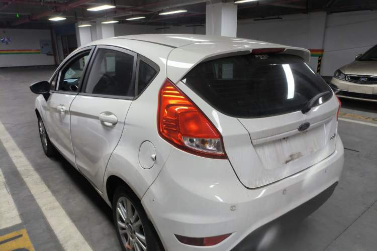Used Ford Fiesta 2013 Hatchback 1.5L Automatic Fashion Edition Rear Left 45 Deg