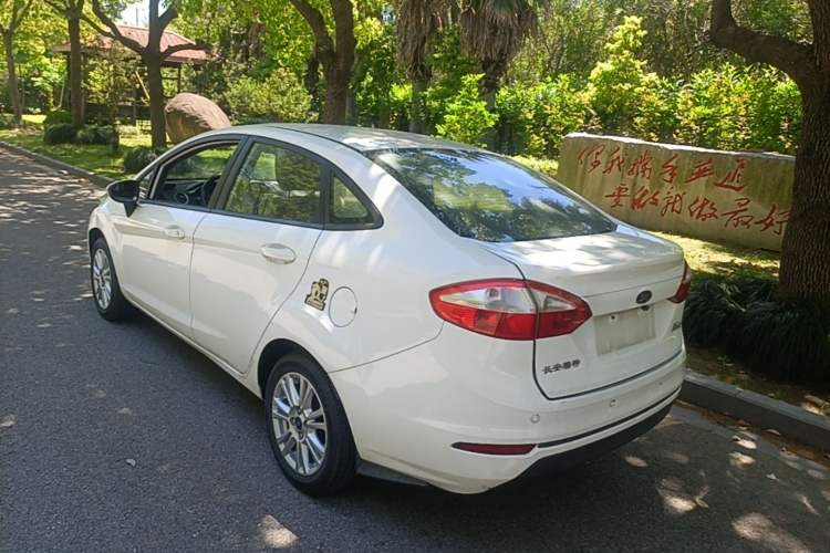 Used Ford Fiesta 2013 Sedan 1.5L Manual Fashion Edition Rear Left 45 Deg