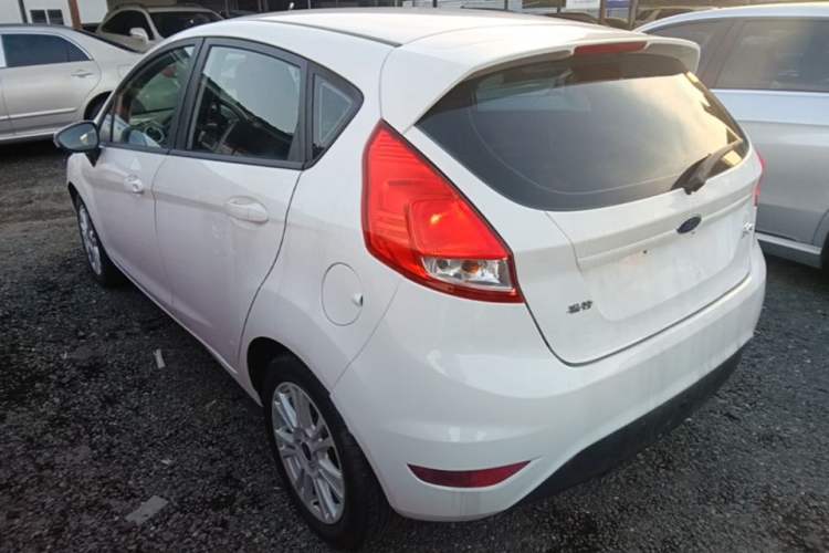 Used Ford Fiesta 2013 Hatchback 1.5L Automatic Fashion Edition Rear Left 45 Deg