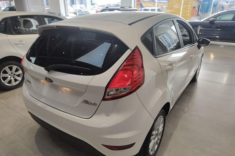 Used Ford Fiesta 2013 Hatchback 1.5L Automatic Fashion Edition Rear Right 45 Deg