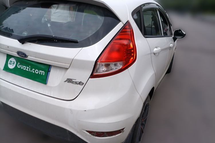 Used Ford Fiesta 2013 Hatchback 1.5L Manual Fashion Edition Rear Right 45 Deg