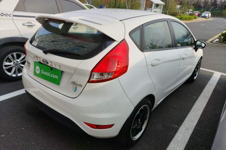 Used Ford Fiesta 2013 Hatchback 1.5L Manual Fashion Edition Rear Right 45 Deg