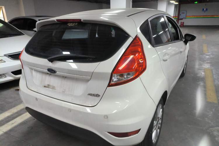 Used Ford Fiesta 2013 Hatchback 1.5L Automatic Fashion Edition Rear Right 45 Deg