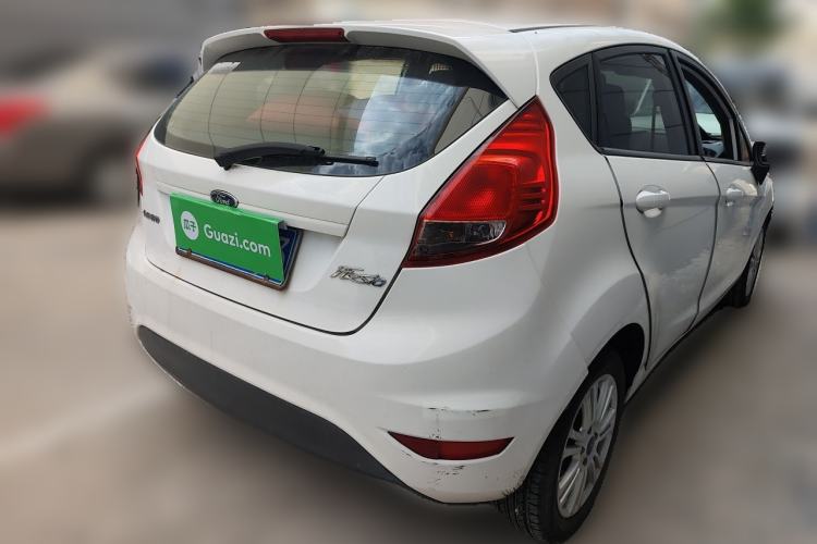 Used Ford Fiesta 2013 Hatchback 1.5L Manual Fashion Edition Rear Right 45 Deg