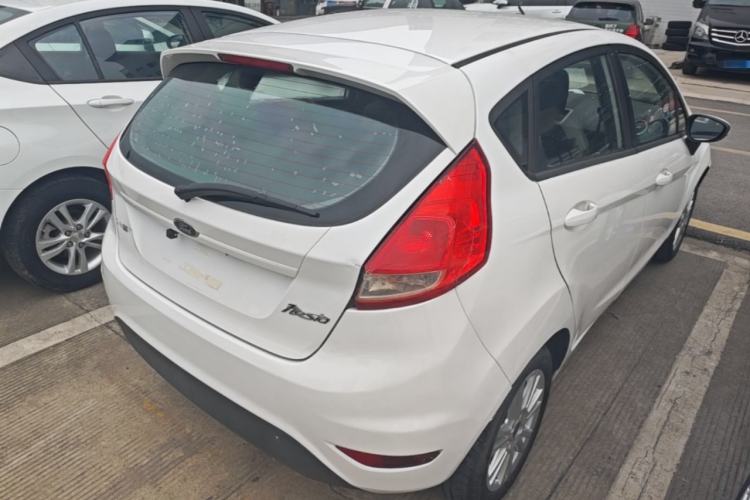 Used Ford Fiesta 2013 Hatchback 1.5L Automatic Fashion Edition Rear Right 45 Deg