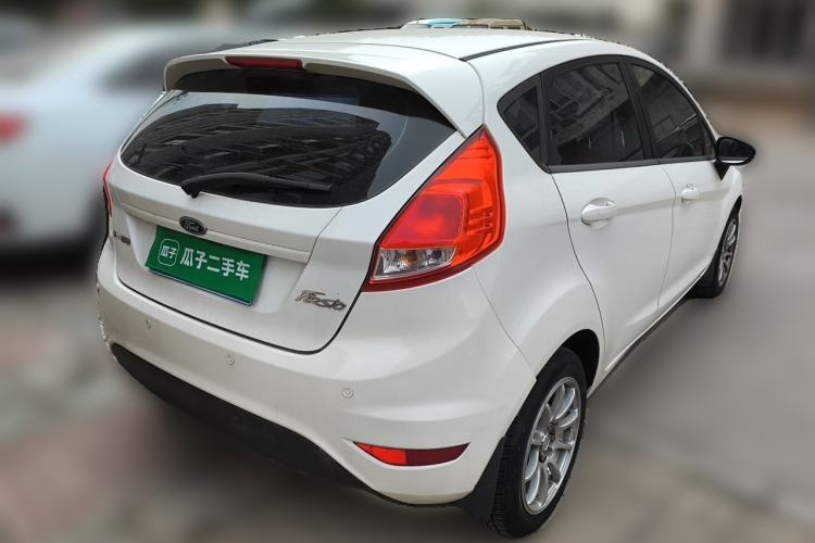 Used Ford Fiesta 2013 Hatchback 1.5L Manual Fashion Edition Rear Right 45 Deg