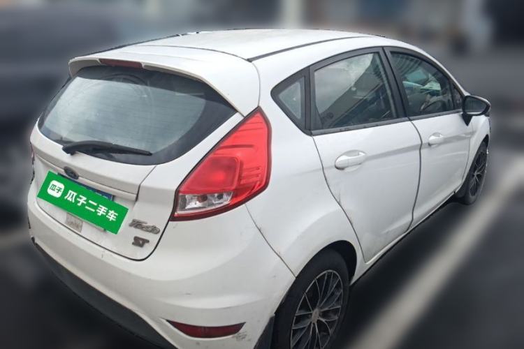 Used Ford Fiesta 2013 Hatchback 1.5L Manual Fashion Edition Rear Right 45 Deg