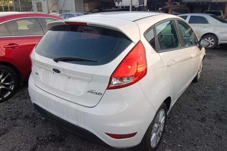 Used Ford Fiesta 2013 Hatchback 1.5L Automatic Fashion Edition Rear Right 45 Deg
