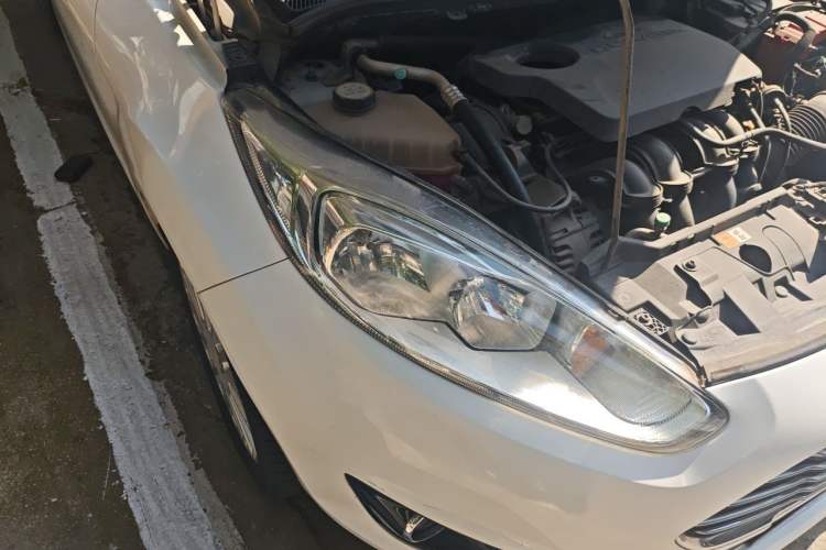 Used Ford Fiesta 2013 Hatchback 1.5L Automatic Sport Model Right Front Headlight