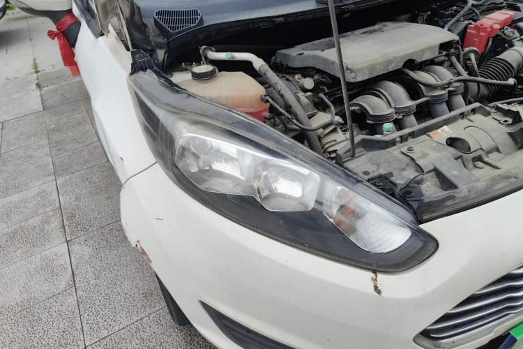 Used Ford Fiesta 2013 Hatchback 1.5L Manual Fashion Edition Right Front Headlight