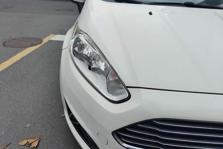 Used Ford Fiesta 2013 Hatchback 1.5L Automatic Sport Model Right Front Headlight
