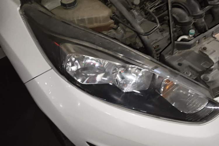Used Ford Fiesta 2013 Hatchback 1.5L Automatic Prestige Model Right Front Headlight