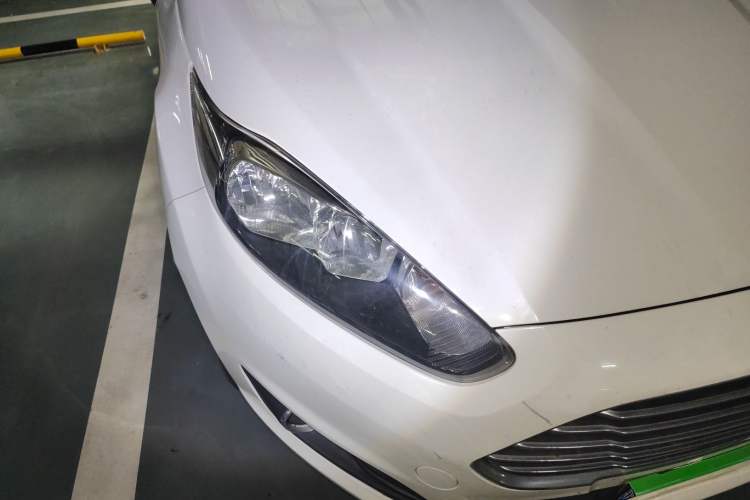 Used Ford Fiesta 2013 Hatchback 1.5L Manual Fashion Edition Right Front Headlight