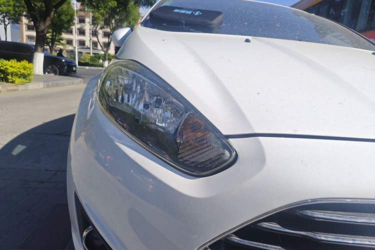 Used Ford Fiesta 2013 Hatchback 1.5L Automatic Prestige Model Right Front Headlight
