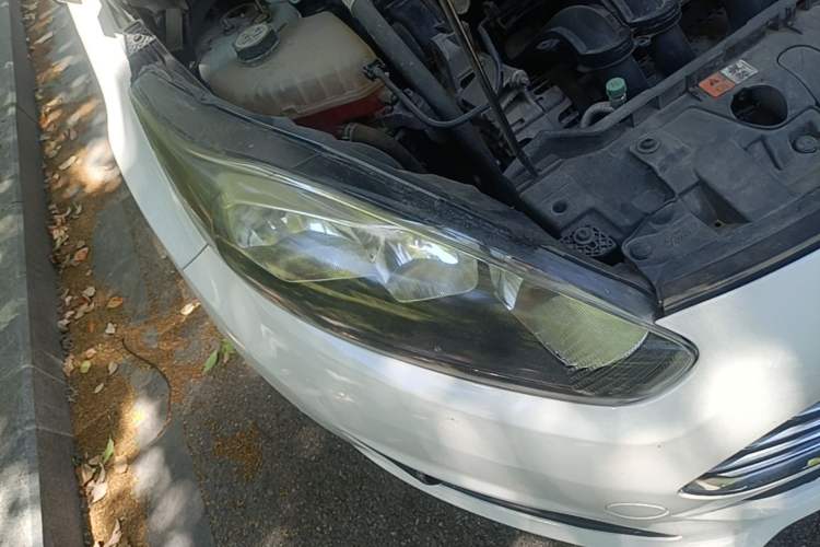 Used Ford Fiesta 2013 Sedan 1.5L Manual Fashion Edition Right Front Headlight