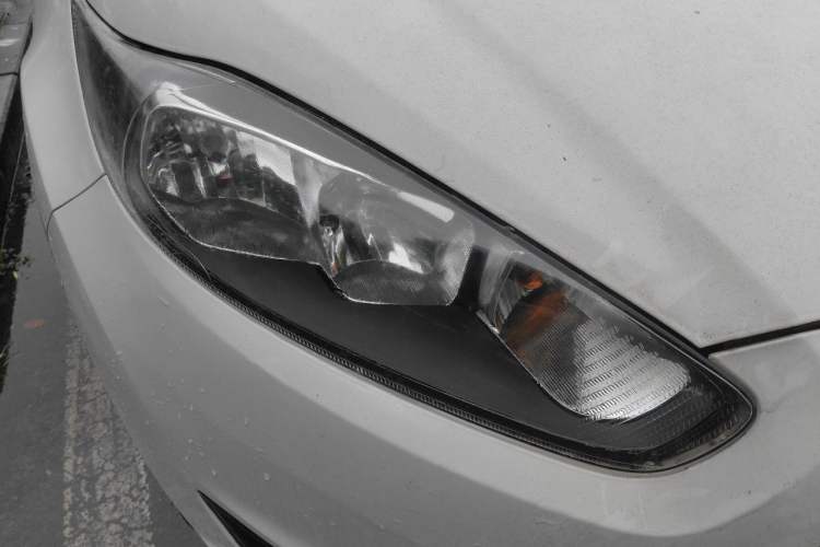 Used Ford Fiesta 2013 Hatchback 1.5L Automatic Prestige Model Right Front Headlight