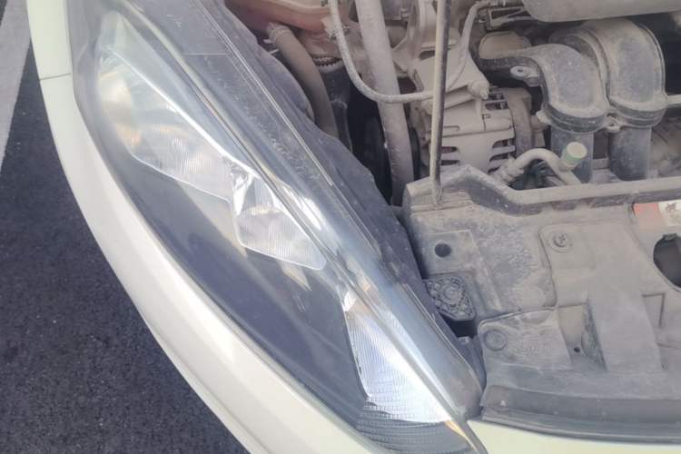 Used Ford Fiesta 2013 Hatchback 1.5L Automatic Fashion Edition Right Front Headlight