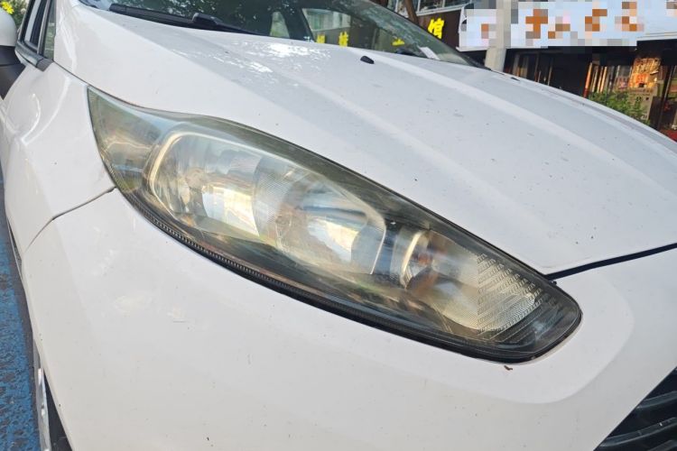 Used Ford Fiesta 2013 Hatchback 1.5L Manual Fashion Edition Right Front Headlight