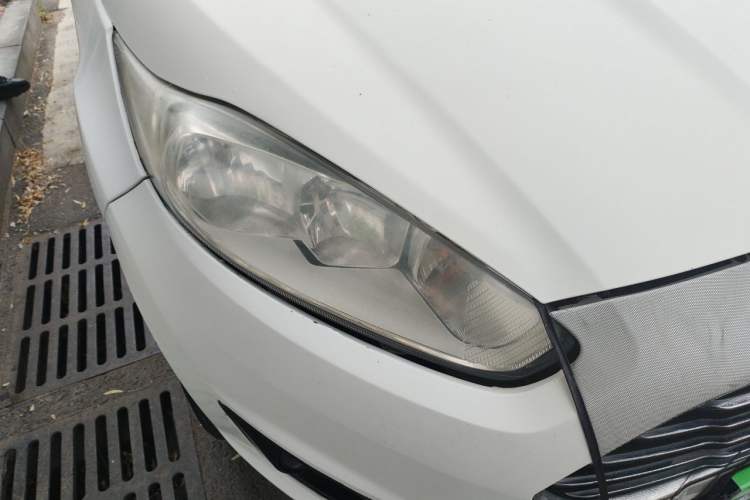 Used Ford Fiesta 2013 Hatchback 1.5L Automatic Sport Model Right Front Headlight