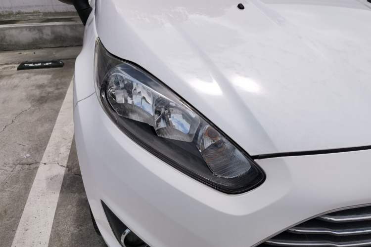 Used Ford Fiesta 2013 Sedan 1.5L Automatic Fashion Edition Right Front Headlight