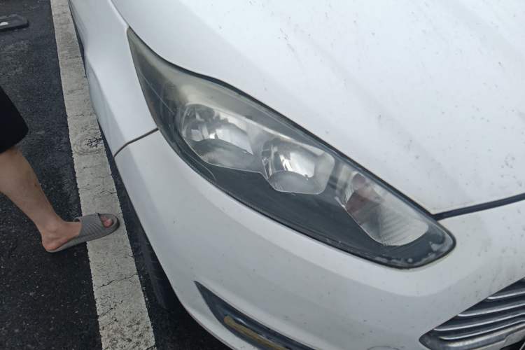 Used Ford Fiesta 2013 Hatchback 1.5L Manual Fashion Edition Right Front Headlight