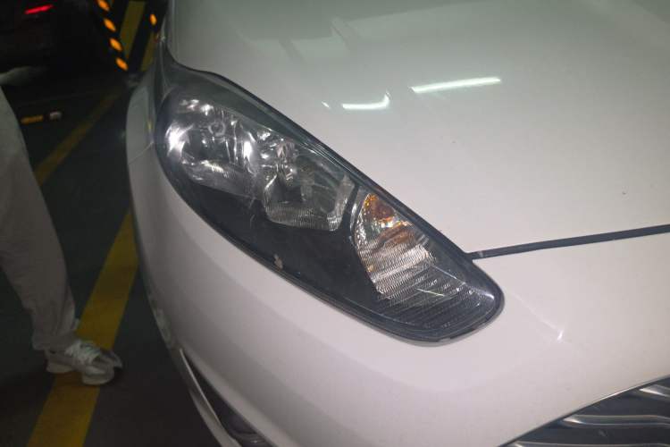 Used Ford Fiesta 2013 Hatchback 1.5L Automatic Prestige Model Right Front Headlight