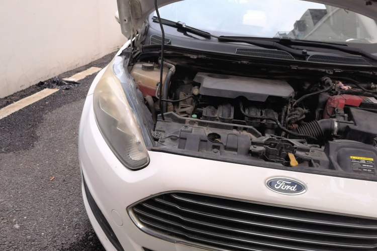 Used Ford Fiesta 2013 Hatchback 1.5L Manual Fashion Edition Right Front Headlight