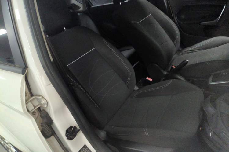 Used Ford Fiesta 2013 Hatchback 1.5L Automatic Fashion Edition Right Front Seat