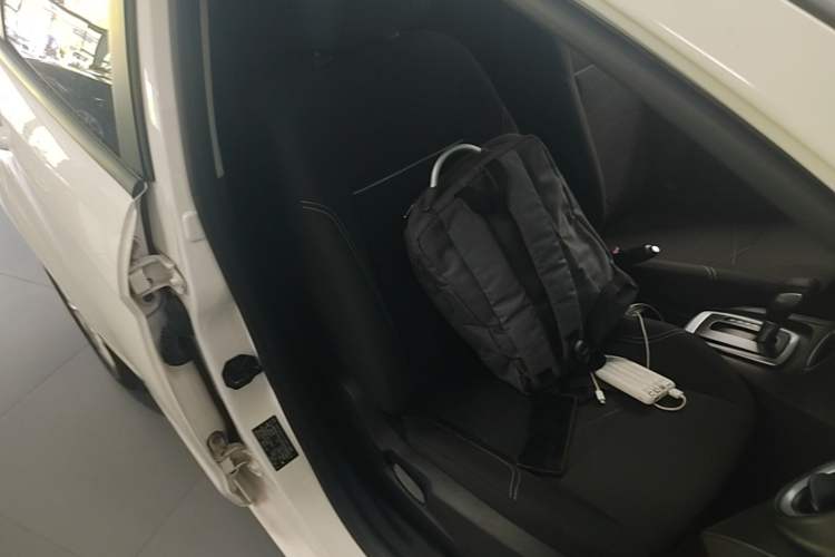 Used Ford Fiesta 2013 Hatchback 1.5L Automatic Fashion Edition Right Front Seat