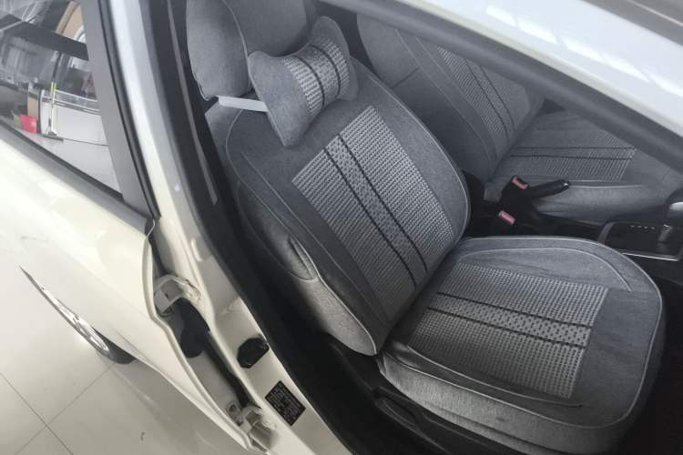 Used Ford Fiesta 2013 Hatchback 1.5L Automatic Fashion Edition Right Front Seat