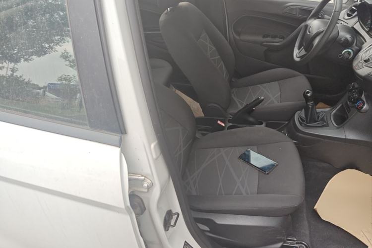 Used Ford Fiesta 2013 Hatchback 1.5L Manual Fashion Edition Right Front Seat