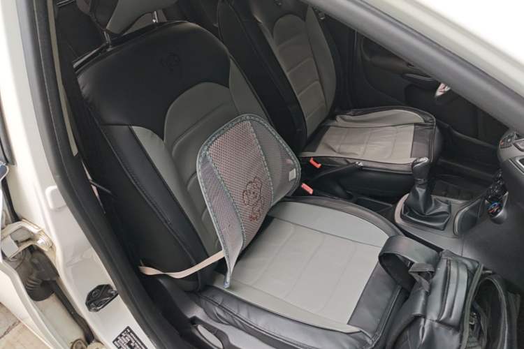 Used Ford Fiesta 2013 Sedan 1.5L Manual Fashion Edition Right Front Seat