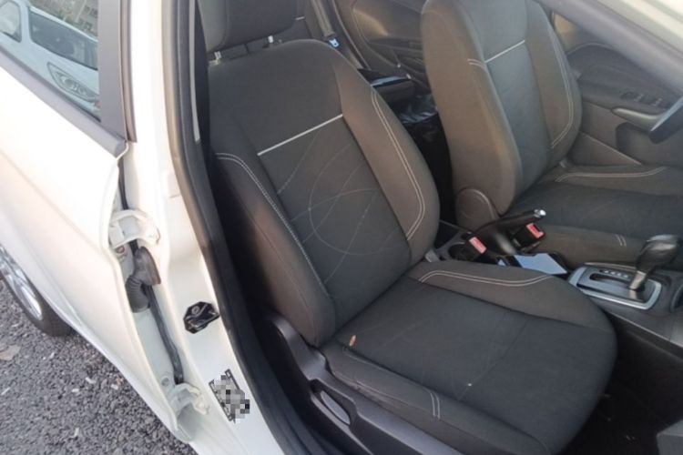 Used Ford Fiesta 2013 Hatchback 1.5L Automatic Fashion Edition Right Front Seat