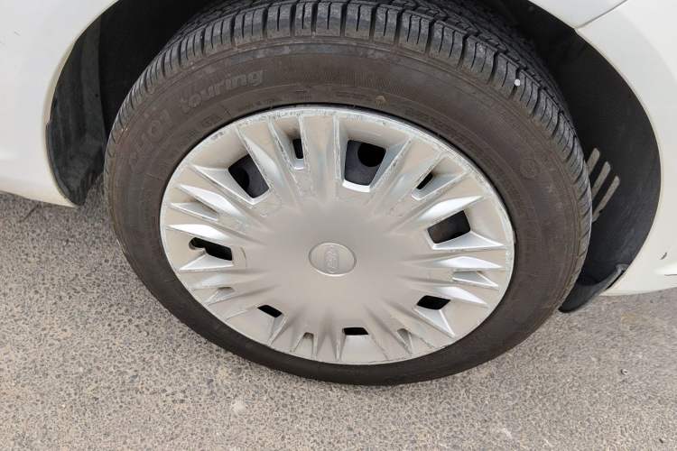 Used Ford Fiesta 2013 Sedan 1.5L Manual Fashion Edition Right Front Wheel Hub