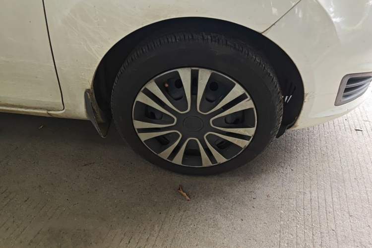 Used Ford Fiesta 2013 Hatchback 1.5L Manual Fashion Edition Right Front Wheel Hub