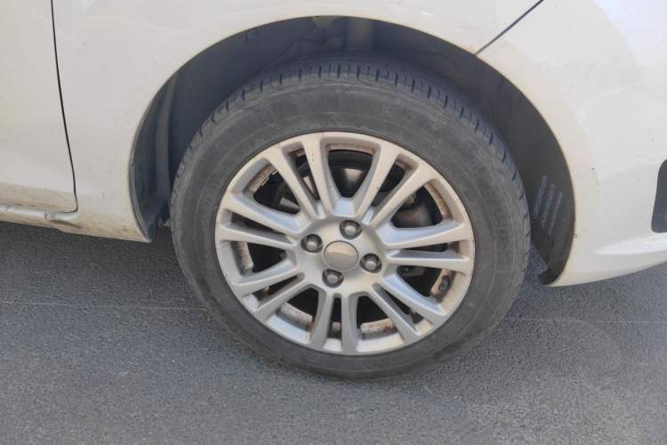 Used Ford Fiesta 2013 Sedan 1.5L Manual Fashion Edition Right Front Wheel Hub