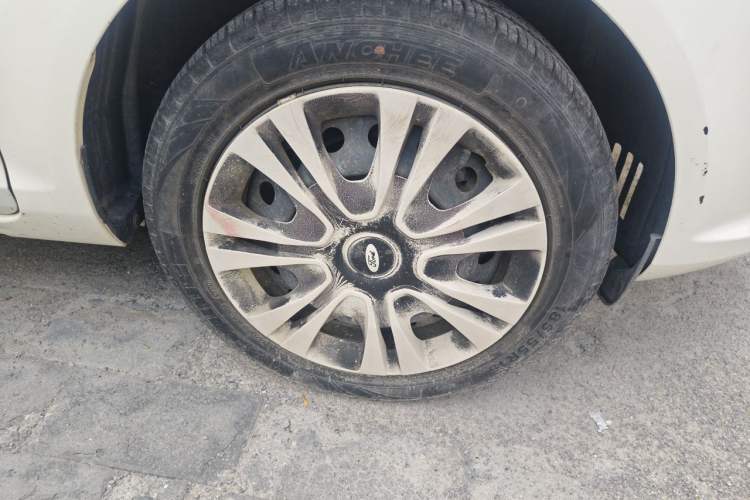 Used Ford Fiesta 2013 Hatchback 1.5L Manual Fashion Edition Right Front Wheel Hub