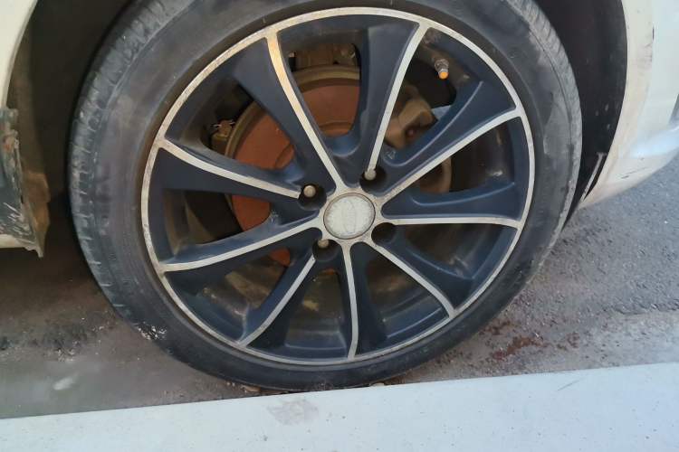 Used Ford Fiesta 2013 Sedan 1.5L Manual Fashion Edition Right Front Wheel Hub