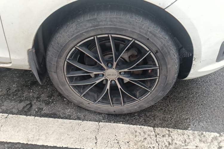 Used Ford Fiesta 2013 Hatchback 1.5L Manual Fashion Edition Right Front Wheel Hub