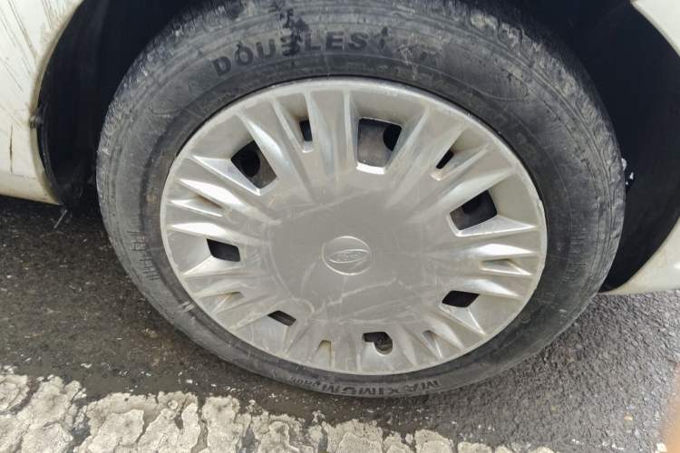 Used Ford Fiesta 2013 Sedan 1.5L Manual Fashion Edition Right Front Wheel Hub