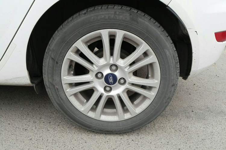 Used Ford Fiesta 2013 Hatchback 1.5L Automatic Fashion Edition Right Front Wheel Hub